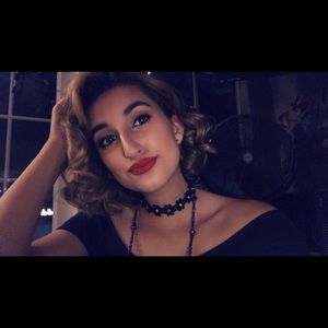 Meet your Posher, Alyssa